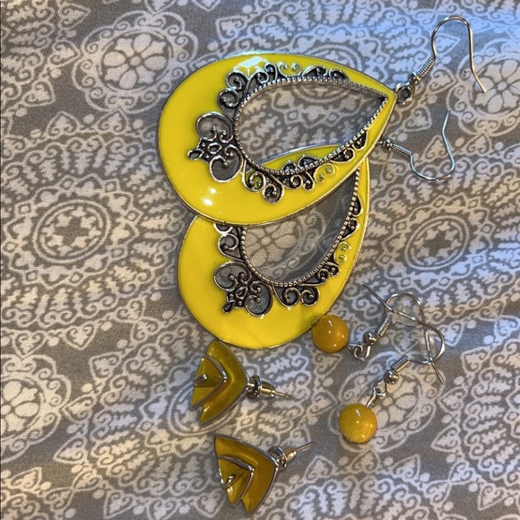 Yellow Earring set of 3 - Picture 1 of 4